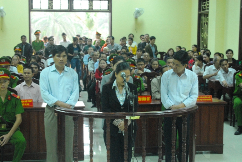 C&aacute;c bị c&aacute;o trong phi&ecirc;n t&ograve;a x&eacute;t xử s&aacute;ng 27-3