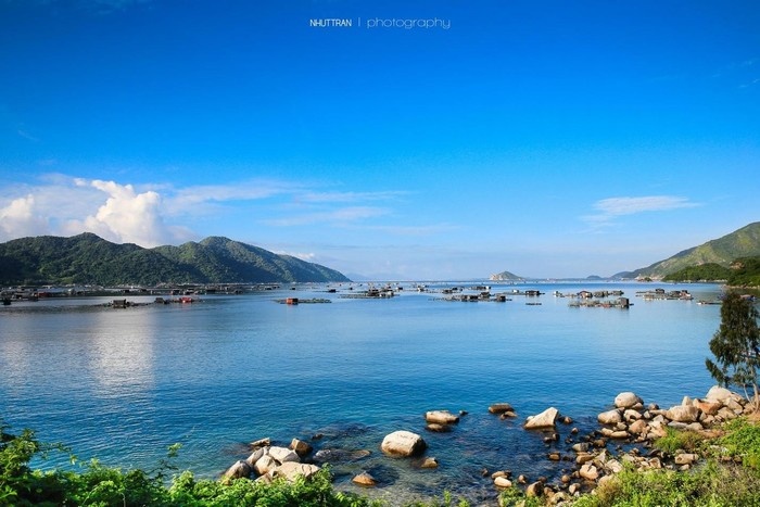 Bức tranh đẹp mắt được nh&igrave;n từ đ&egrave;o Cả