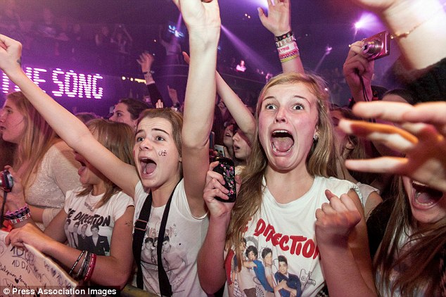 Các fan cuồng của các thành viên One Direction. Ảnh: PA