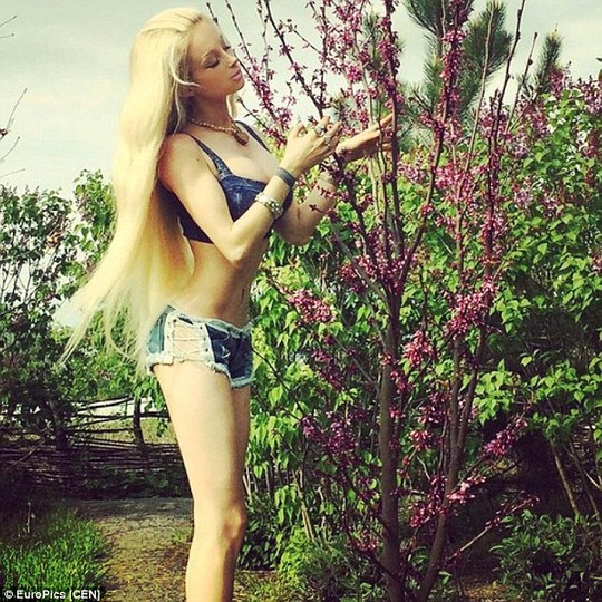 Valeria Lukyanova, 29 tuổi