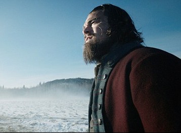 Leonardo DiCaprio ăn gan bò sống, ngủ trong xác động vật