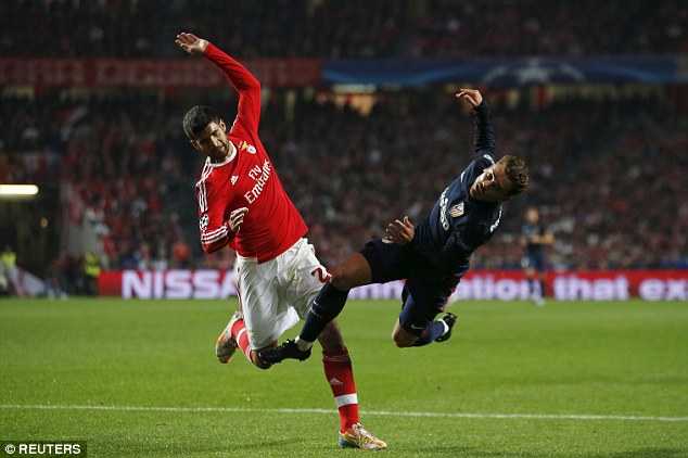 Lịch THTT: M.U tiếp Southampton, Man City làm khách West Ham
