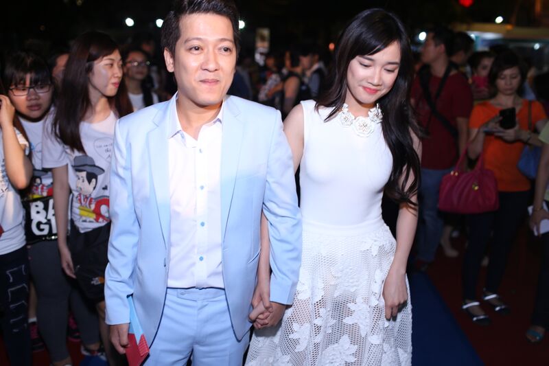 Trường Giang v&agrave; Nh&atilde; Phương tay trong tay
