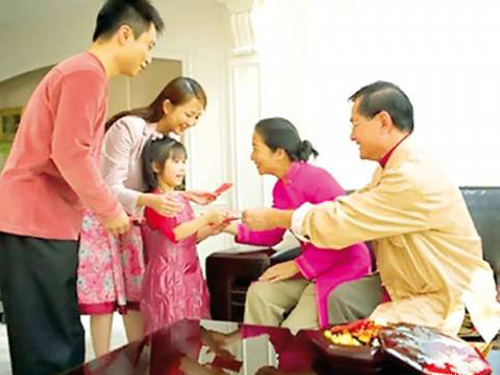 Ăn Tết mà bảo phải cắt giảm thì còn gì vui?