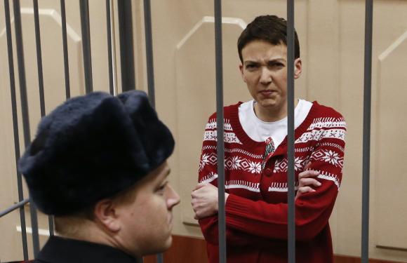 Nữ phi công Ukraine Nadezhda Savchenko đang bị giam giữ tại Moscow. Ảnh: Reuters