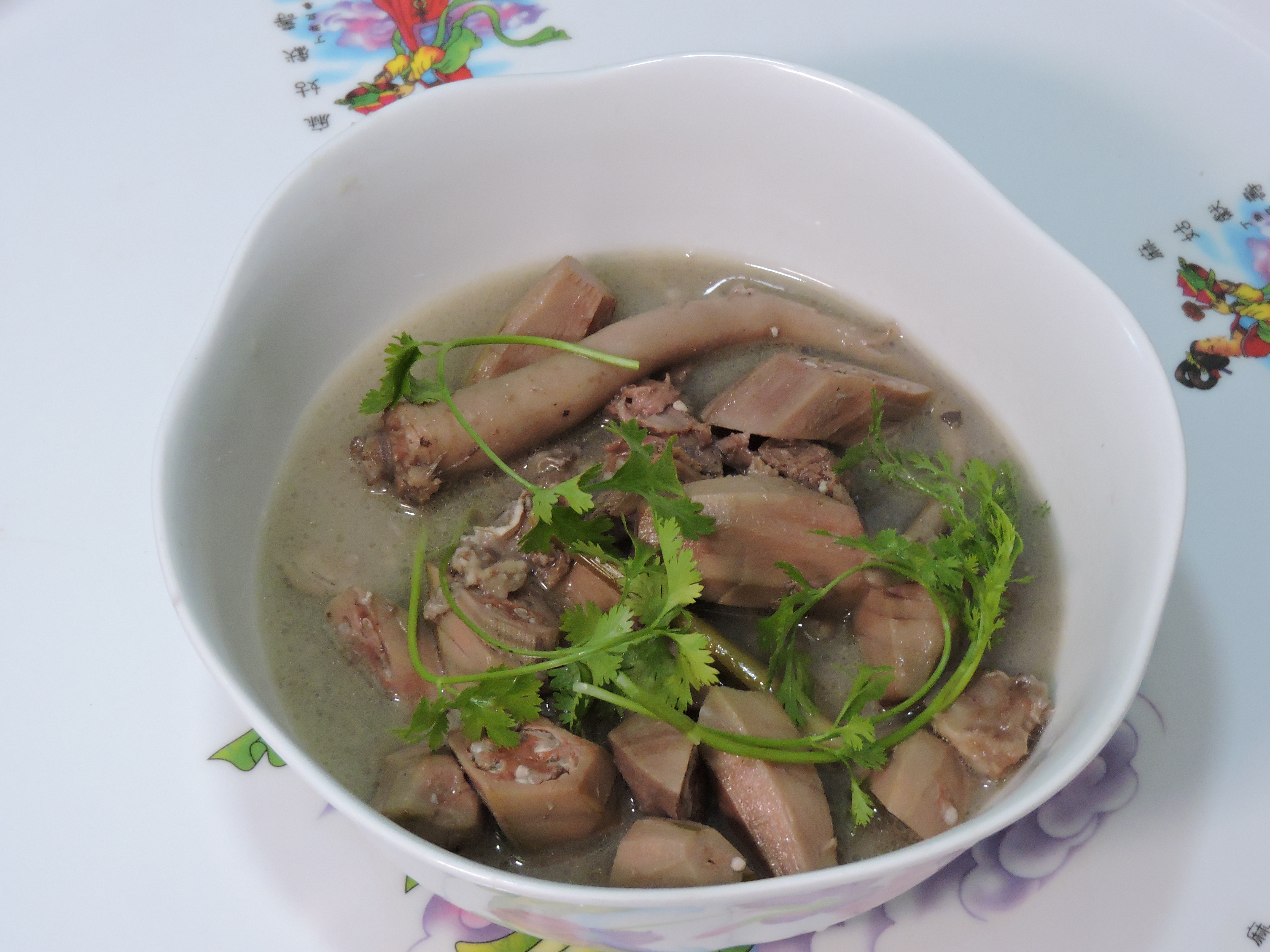 Canh chuối ch&aacute;t nấu xương rất bổ dưỡng