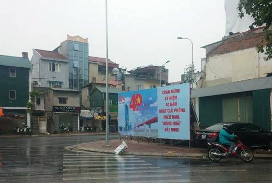 Những tấm pano mới được thay thế