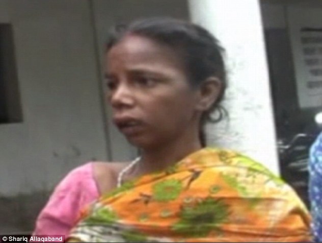 B&agrave; Pramila kh&ocirc;ng l&yacute; giải được h&agrave;nh động cắt da đầu v&agrave; ăn thịt con g&aacute;i. Ảnh: Daily Mail