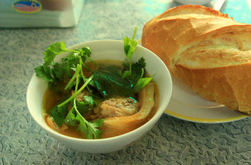 Hinh-03-Banh-mi-xiu-mai-9540-1429862490.
