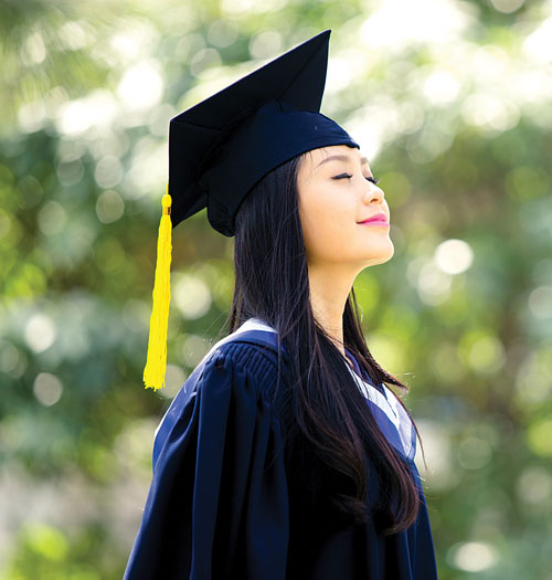 Nguyễn Lâm Diễm Trang: Không chỉ đẹp mà phải giỏi