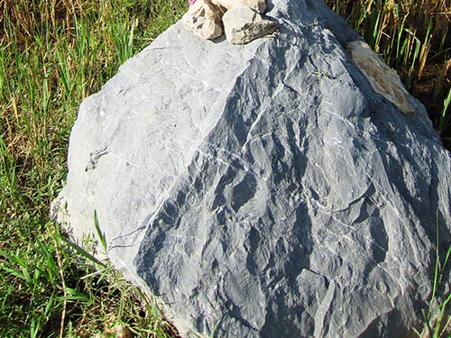 Mỏ đá phá... ruộng dân