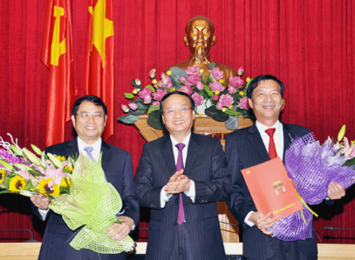 Bộ Chính trị luân chuyển cán bộ cấp cao chuẩn bị Đại hội XII