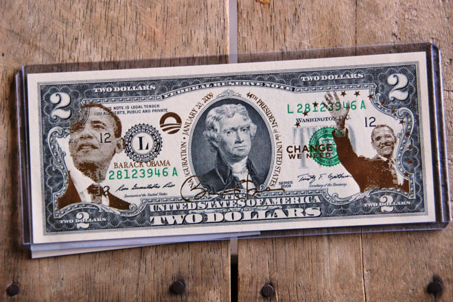 Ngo&agrave;i ra, đồng 2 USD in h&igrave;nh Tổng thống Obama được rao b&aacute;n với gi&aacute; 350.000 đồng/tờ.