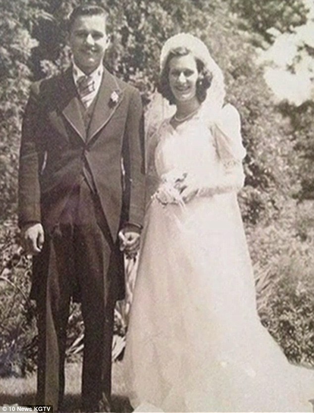 Năm 1940, &ocirc;ng Alexander v&agrave; b&agrave; Jeanette tổ chức đ&aacute;m cưới. Ảnh: 10 News KGTV
