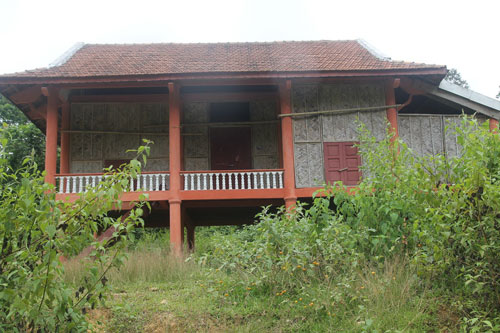 Dự án khẩn cấp, thi công ì ạch