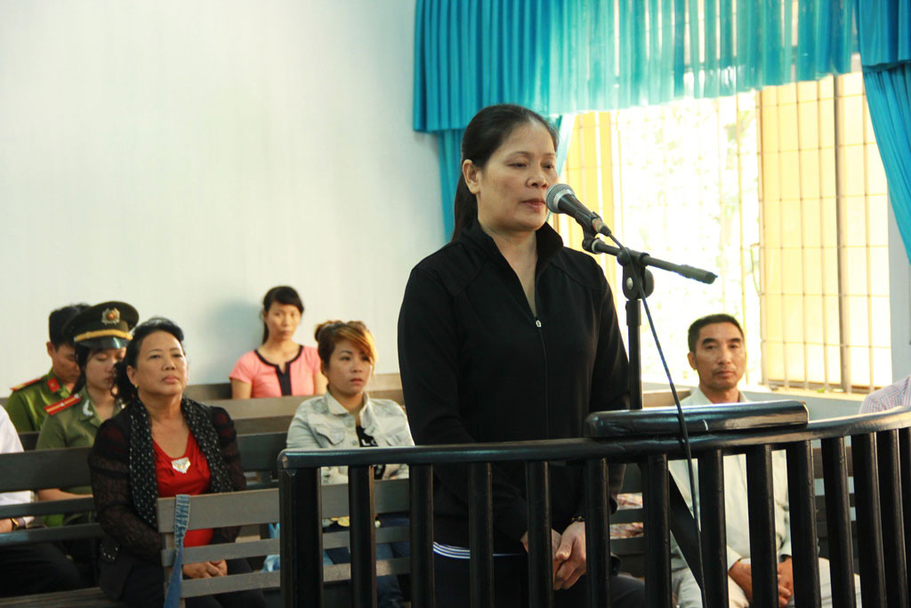Bị c&aacute;o Nguyễn Thị Hằng tại phi&ecirc;n t&ograve;a ph&uacute;c thẩm