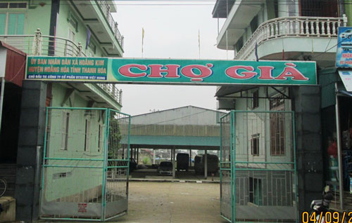 Xây chợ để... nhốt trâu bò, giữ xe