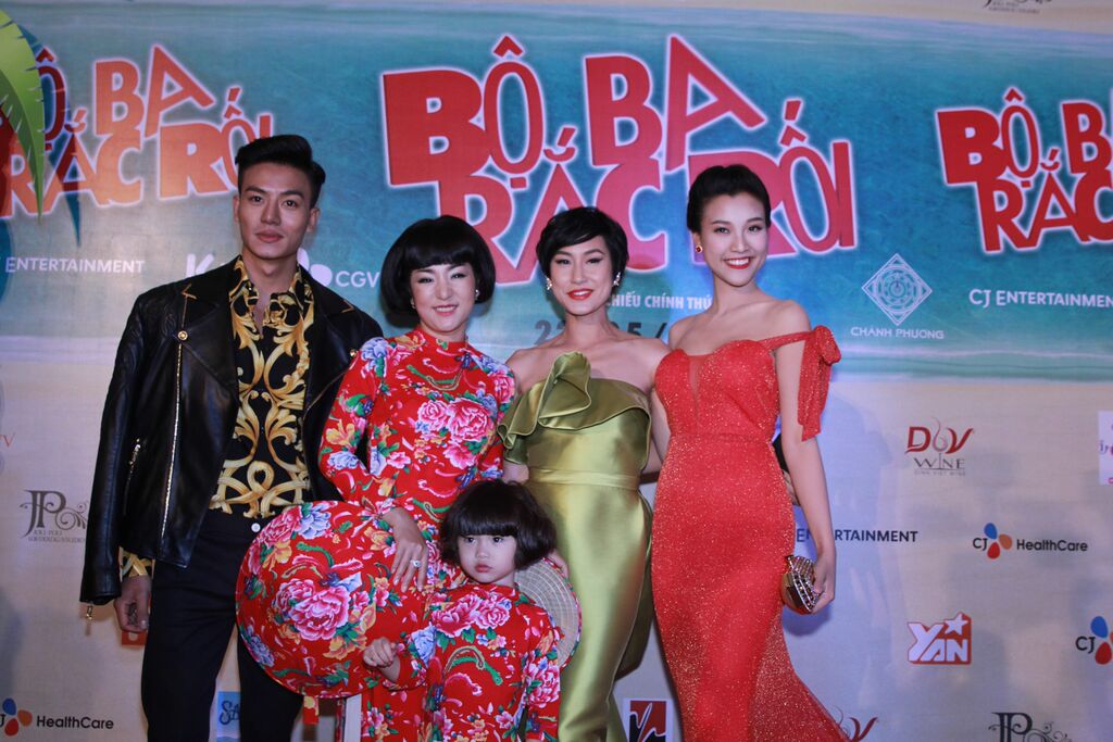 Các diễn viên trong phim: Thúy Nga, Hoàng Oanh, Kathy Uyên và Hiếu Nguyễn