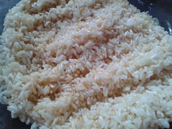 Gạo rang với mỡ gà sẽ cho nồi cháo vừa bùi vừa béo