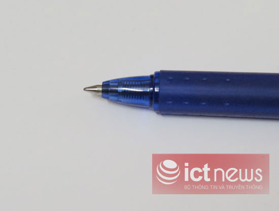 Đầu b&uacute;t c&oacute; n&eacute;t bi 0,7mm (tr&ecirc;n thị trường c&ograve;n c&oacute; loại kh&aacute;c n&eacute;t bi mảnh hơn, chỉ 0,5mm).