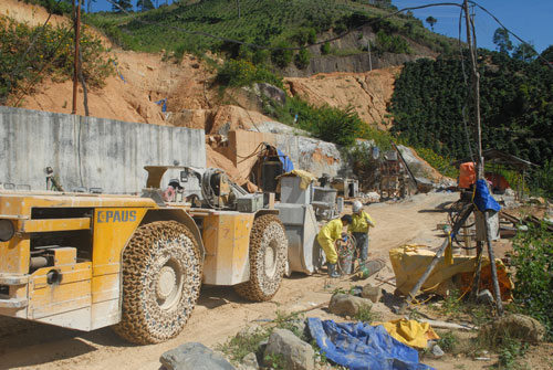 Vội vã xây thủy điện Đạ Dâng