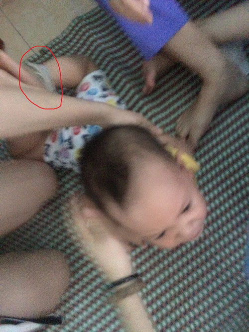 Có camera, bảo mẫu vẫn hành hạ trẻ