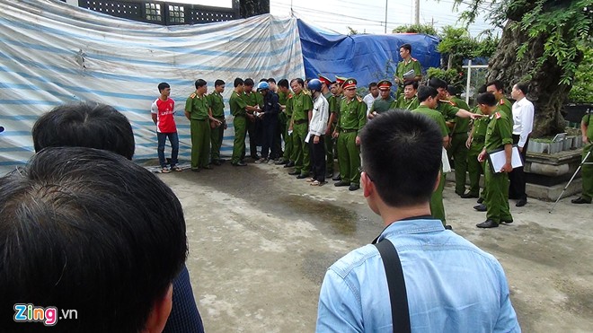 Cận cảnh thực nghiệm hiện trường vụ thảm s&aacute;t ở B&igrave;nh Phước