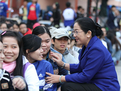 Lo Tết cho sinh viên nghèo