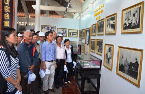 Tự hào tiếp bước