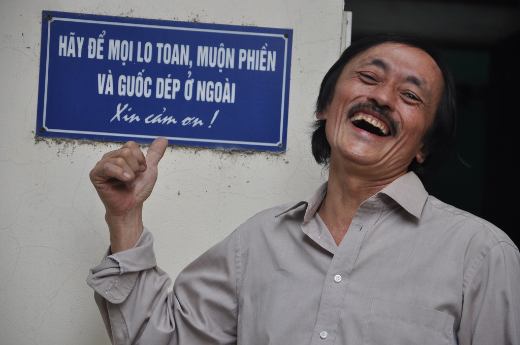 Dồn hết t&acirc;m huyết cho nghiệp diễn, anh mong muốn mang lại tiếng cười cho kh&aacute;n giả.