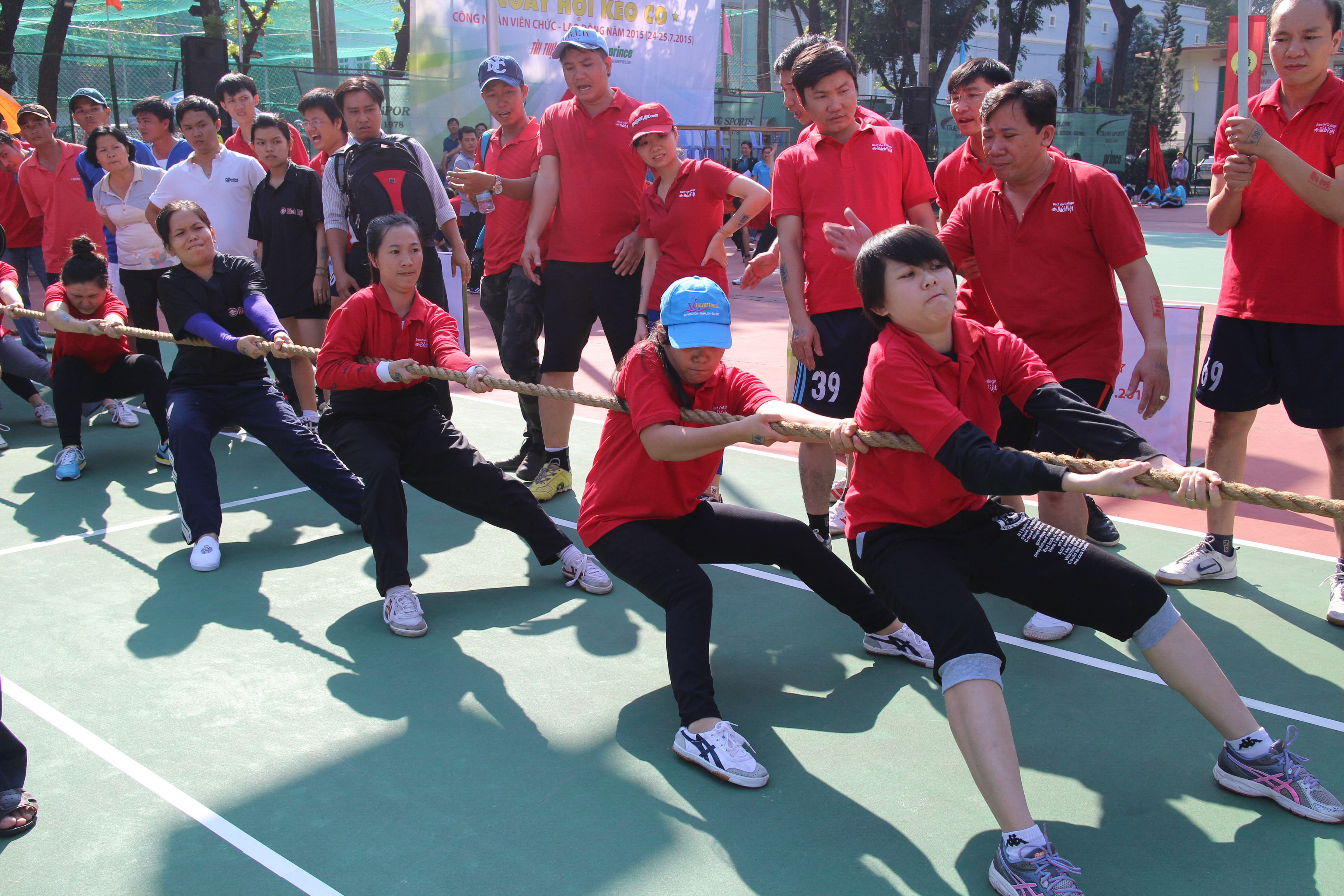 CNVC-LĐ tham dự &ldquo;Ng&agrave;y hội k&eacute;o co&rdquo; năm 2015