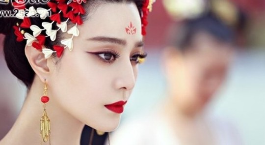 Phạm Băng Băng “nổi đóa” vì ảnh chế khiêu dâm