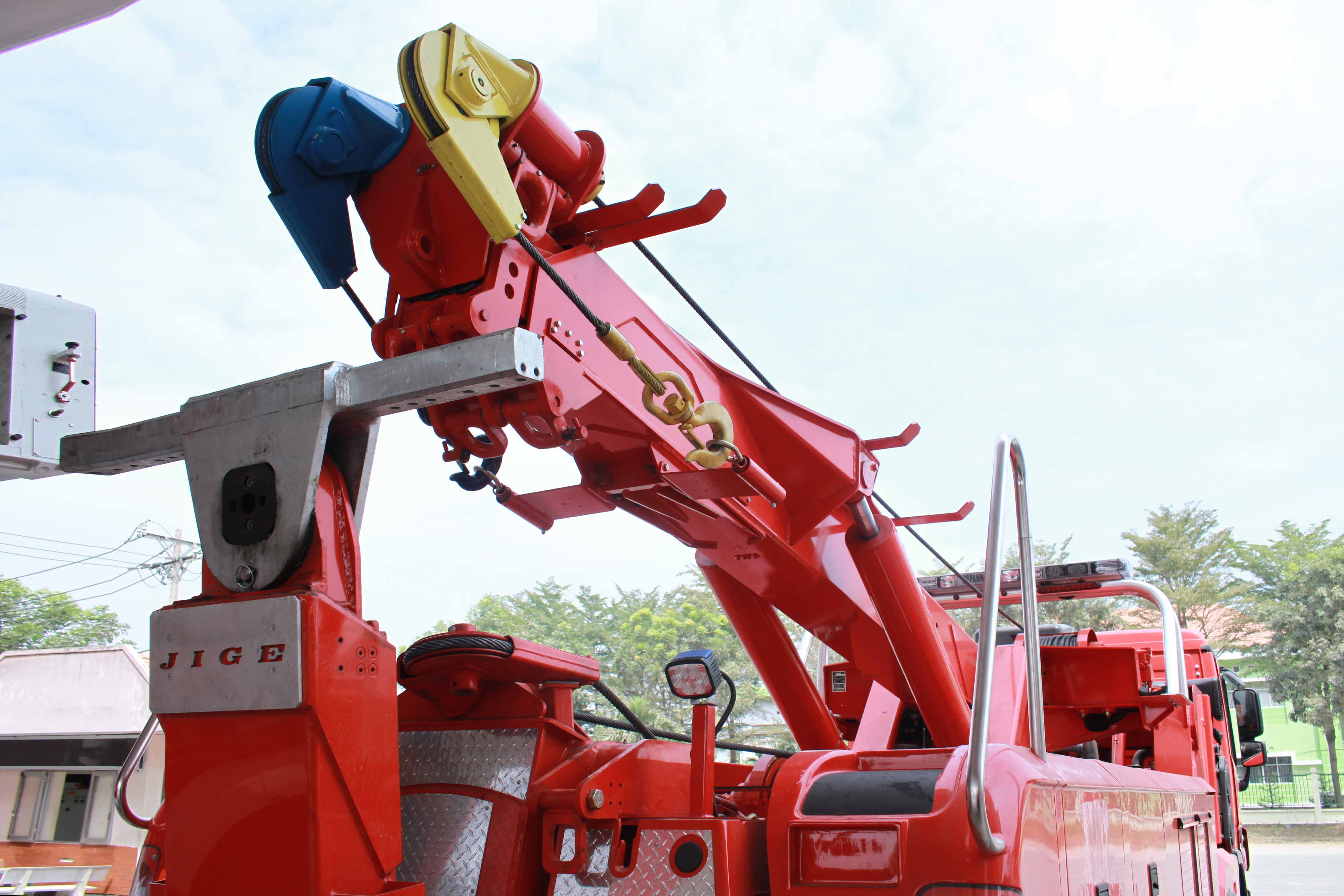 Loại xe cứu hộ c&oacute; cần cẩu nhỏ gọn, dễ cơ động, t&iacute;ch hợp hệ thống cứu hộ chuy&ecirc;n nghiệp, được thiết kế đặc biệt d&ugrave;ng để cứu nạn cứu hộ trong hầm

&nbsp;