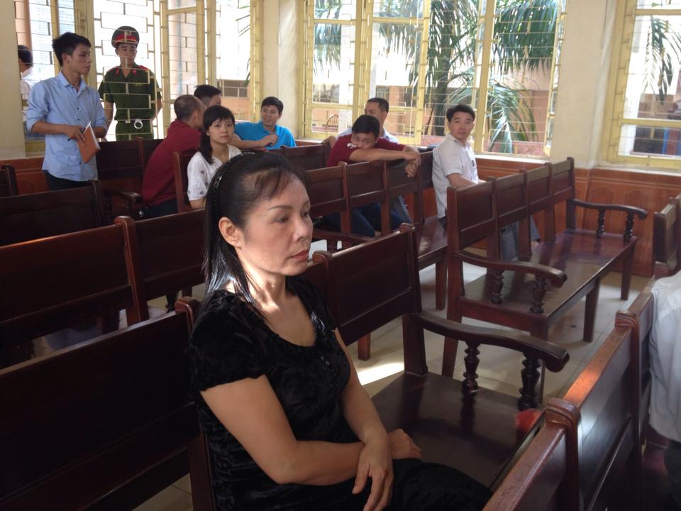 B&agrave; Nguyễn Thị Thu H&agrave; (53 tuổi) nh&acirc;n chứng mới trong vụ &aacute;n