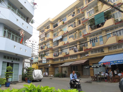 Chủ quyền nhà đất: Cấp nhiều, sai không ít