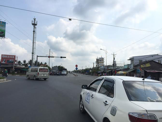 Đa số &ocirc; t&ocirc; đều chọn đường cao tốc TP HCM - Trung Lương để đi về miền T&acirc;y hay l&ecirc;n TP HCM Ảnh: MINH SƠN