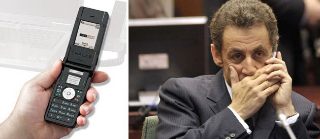 &Ocirc;ng Nicolas Sarkozy thử m&aacute;y Teorem từ thời l&agrave;m tổng thống Ảnh: LE POINT