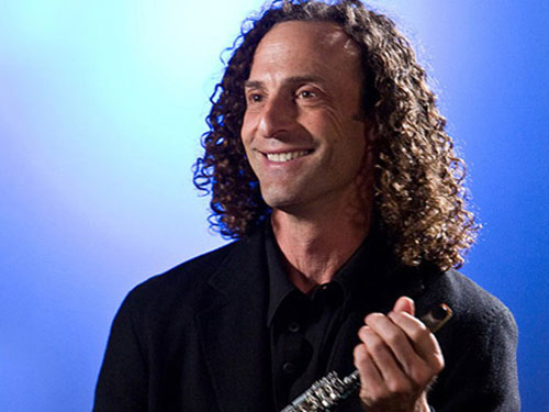 Huyền thoại saxophone Kenny G biểu diễn ở Việt Nam
