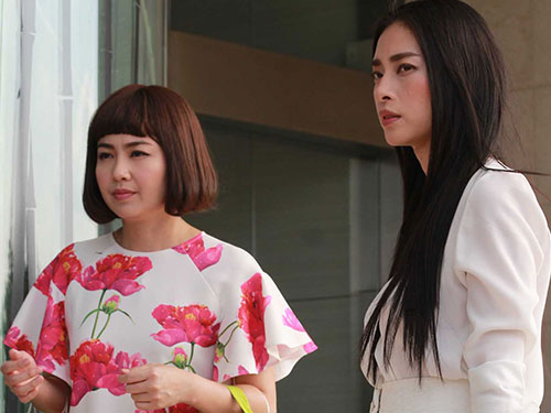 Phim, kịch Tết bội thu