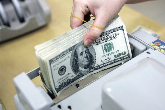 Lãi suất USD về 0%, tiền sẽ chảy vào chứng khoán?