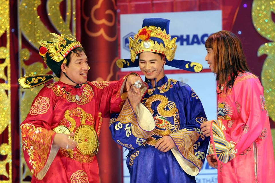 Nghệ sĩ Xu&acirc;n Bắc (giữa) vai Nam T&agrave;o trong Gặp nhau cuối nămẢnh: Ho&agrave;ng Dương