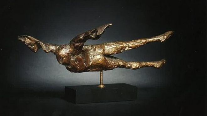 Bức tượng