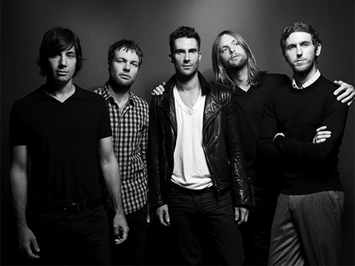 Ca từ của Maroon 5 bị lên án