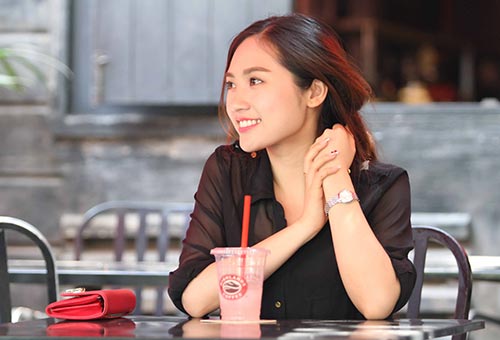 Cẩn thận khi sử dụng mỹ phẩm để tránh các tác dụng phụ có hại. (Ảnh chỉ có tính minh họa) Ảnh: Hoàng Triều