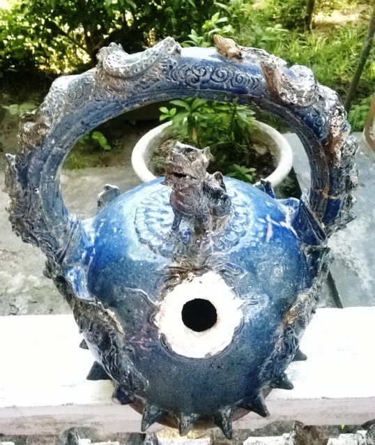 Phát hiện nhiều đồ cổ quý hiếm tại nhà thày giáo