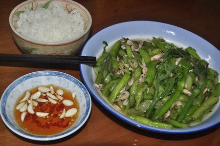 Môn ngọt xào tép riu, món ngon mà quá rẻ
