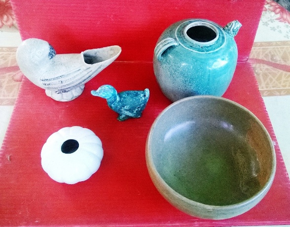 Nhóm đồ cổ được lưu giữ tại nhà thầy giáo Nguyễn Văn Minh