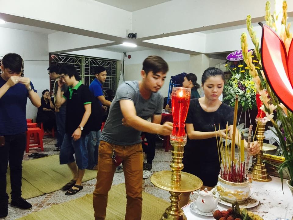 Diễn viên điện ảnh Minh Ngân chia buồn cùng NSƯT Kim Xuân