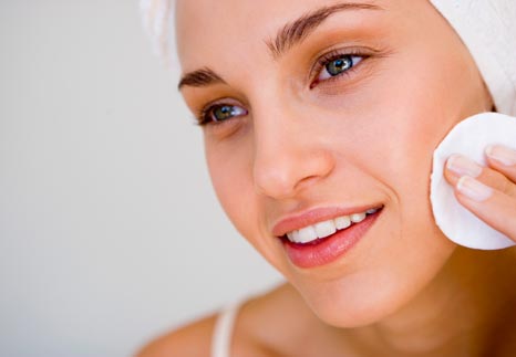 Thực hư chuyện nước tiểu chữa mụn trứng cá