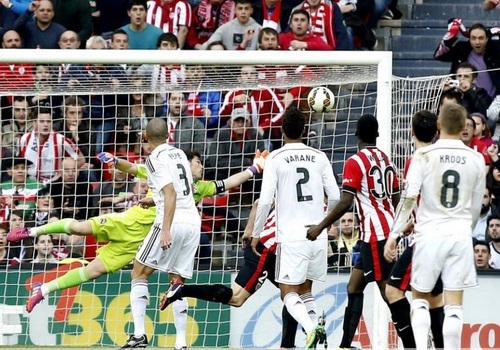 Aduriz ghi b&agrave;n cho Bilbao trước sự bất lực của h&agrave;ng thủ Real Madrid